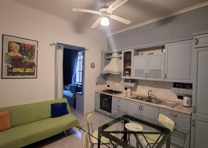 Taste Of With Terrace Неаполь