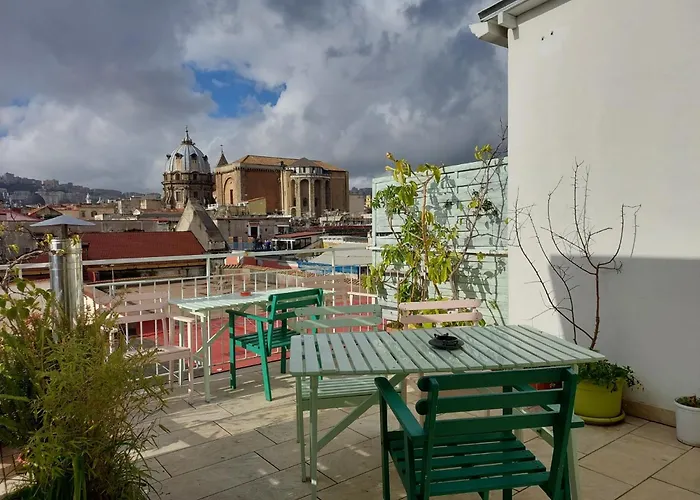 Taste Of With Terrace Nápoly